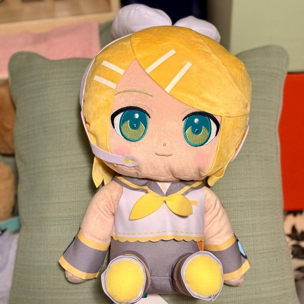 LAST ONE! NWT SEGA Vocaloid Hatsune Miku Collection Rin Round1 Exclusive 14”